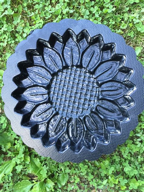 Large Textured Sunflower Stepping Stone Mold Concrete Mold To Etsy