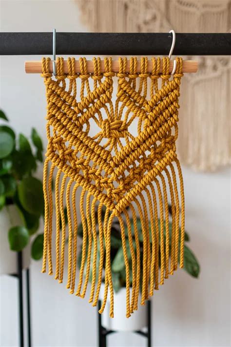 20+ Free Macrame Wall Hanging Patterns and Tutorials - Sarah Maker