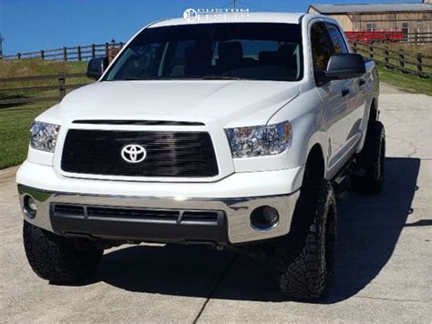 Toyota Tundra With X Moto Metal Mo And R Nitto