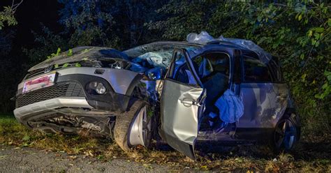 Schwerer Verkehrsunfall In Wartberg An Der Krems Fordert Vier Verletzte