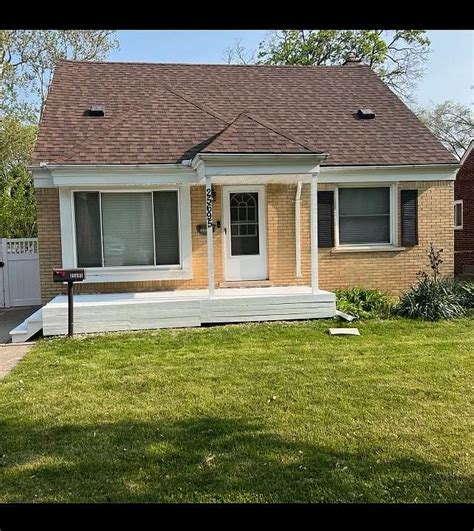 25695 W Hills Dr Dearborn Heights Mi 48125 Zillow