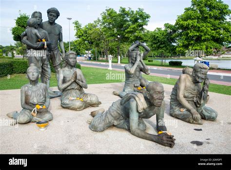 Statues Around The Queen Suriyothai Monument Ayutthaya Stock Photo