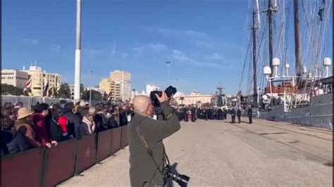 El Juan Sebastián Elcano sale de Cádiz para iniciar su 95º crucero de