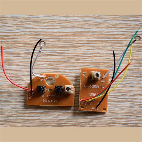 110100 Set 27mhz Two Way Remote Control Modulerc Car Robot Ship Toys