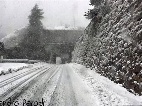 Neve In Valbormida Primi Fiocchi A Calizzano E Bardineto Nevicata