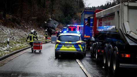 T Dlicher Unfall Auf Der B Zwischen R Then Und Brilon Fotos Vom