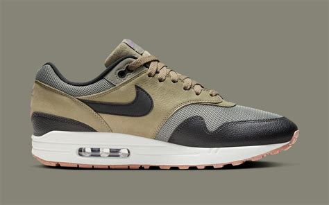 Nike Air Max Sc Dark Stucco Fb Sneaker Style