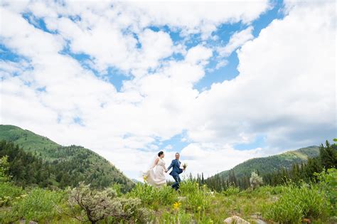 30 Beautiful Forest Wedding Photos - Wedding Maps