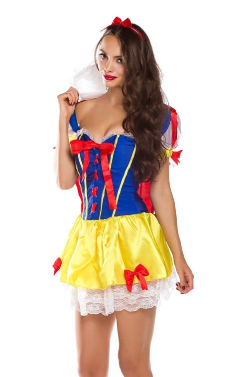 Tech Media Tainment Sexy Snow White Cosplay Photos