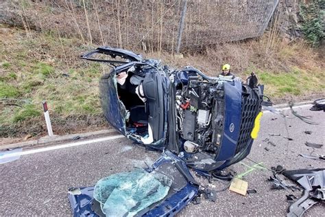 Incidente Stradale A Montagna Coinvolte Due Auto Notizie Ansa It