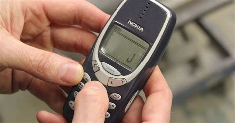 Nokia 3310 Returns Hmd Global To Relaunch Iconic Mobile Phone At Mwc