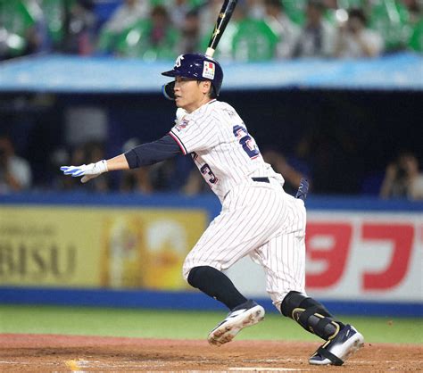 ヤクルト青木引退試合 選手全員が背番号「23」でプレー 第2打席で左前打、サンタナ弾で生還 ライブドアニュース