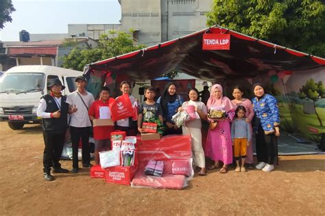 Kemensos Salurkan Bantuan Rp209 Juta Untuk Korban Kebakaran Tambora