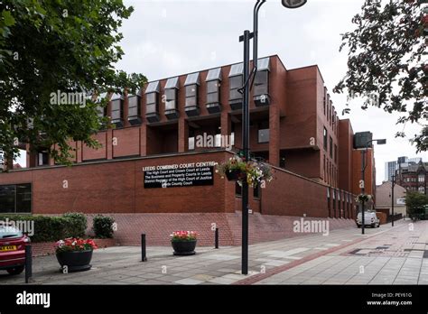 Leeds crown court hi-res stock photography and images - Alamy