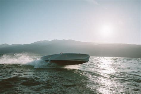 Le nouveau yacht Frauscher x Porsche 850 Fantom Air se dévoile