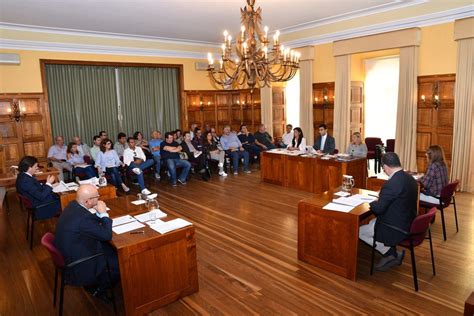 Câmara do Montijo paga material escolar O Setubalense