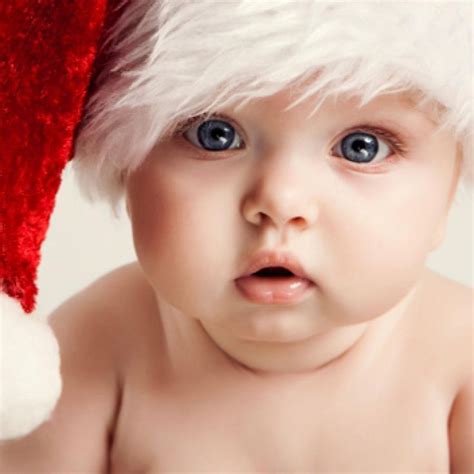 Tips And Traditions For Babys First Christmas Baby Christmas Photos