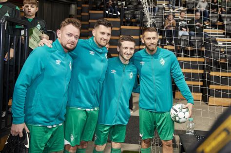 Werder Bremen Dominiert Oldenburg Hallenturnier Es War Ein Spektakel