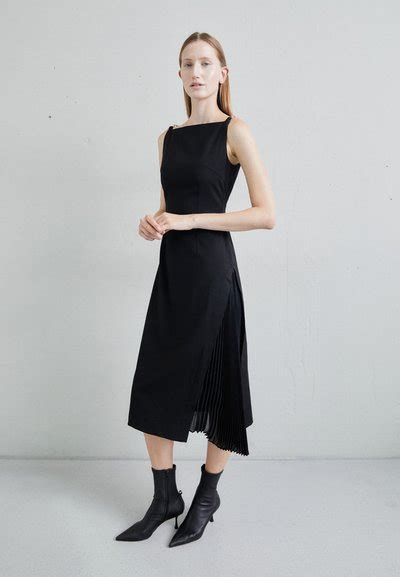 Rokh Side Pleats Detailed Dress Cocktailklänning Black Svart