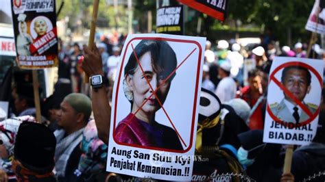 Jokowi Terima Surat Kepercayaan Dubes Salah Satunya Myanmar