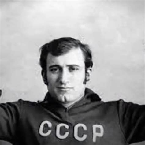 Xi Jinping aumenta sus ambiciones en América Latina China analiza comprar toda la deuda externa