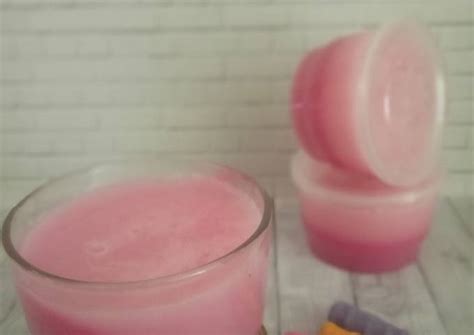 Resep Strawberry Milk Pudding Oleh Jemari Qhie Cookpad