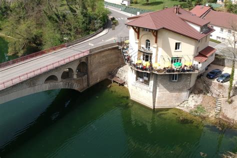 Le Pont by JSR Restaurant à THOIRETTE COISIA Jura Tourisme