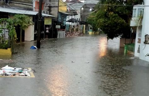 Hujan Deras Perumahan Ikip Bekasi Tergenang Banjir Sentimeter