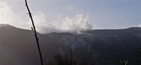 Stromboli Ripresa La Colata Lavica A Vulcano Vietato Scalare Il