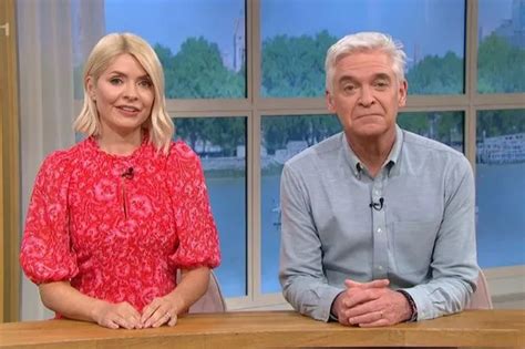 Truth Behind Holly Willoughby S Goodbye Message To Phil As Fans Blast Her Tribute Mirror Online