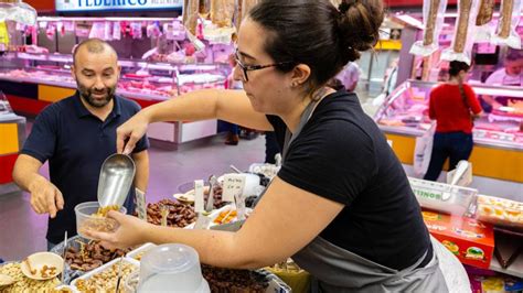 El aviso de la nutricionista Boticaria García a los que toman frutos