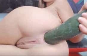 La Webcamer Que Se Masturb Meti Ndose Un Pepino Por El Culo Xxx