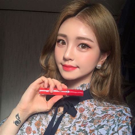 SON MÔI 5 thỏi son từ bình dân đến cao cấp được các hot girl Hàn tích cực lăng xê