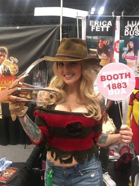 Tw Pornstars Erica Fett Twitter Rt Sonicboomb0x Ericafett Has Arrived Nycc Booth 1883