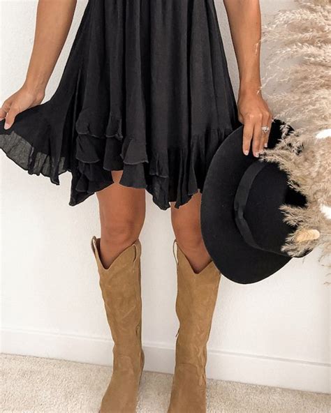 Trendy Cowboy Boot Outfit Ideas