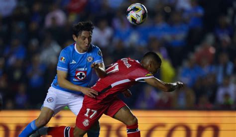 La Máquina salvó el invicto Cruz Azul y Toluca empataron con gol de