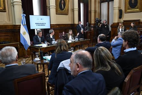 Ganancias el oficialismo obtuvo dictamen en el Senado y buscará