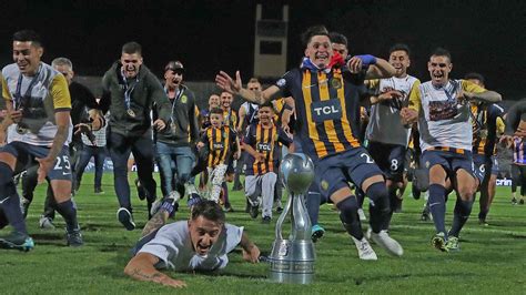 21 Fotos De La Consagración De Rosario Central Ante Gimnasia Por La