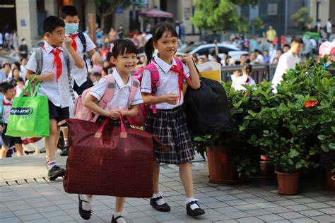 省实荔湾二小开学日：开蒙启智迎新生，科学筑梦创未来