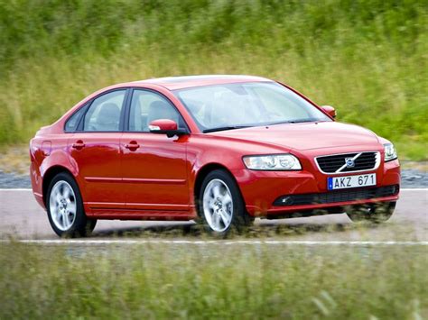 Вольво S40 технические характеристики. Volvo S40 комплектации и цены фото