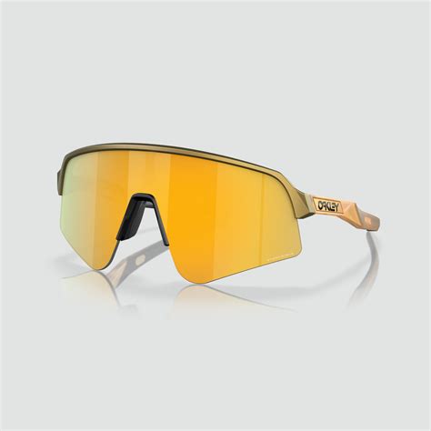 Oakley Sutro Lite Sweep Sunglasses Brass Taxtranslucent Light Curry