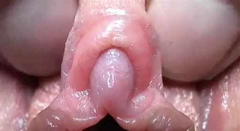 Pov Orgasme Du Clitoris En érection Gros Plan Dégoulinant De Chatte