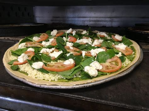 Lefty's Chicago Pizzera | Top Pizza Place in San Diego | Lefty's