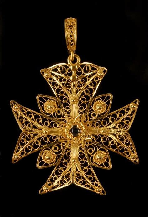 Maltese Cross Pendant In 18k Gold Filigree And Ruby Cross Of Etsy