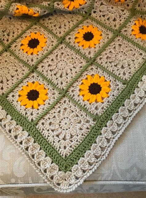 Sunflower Crochet Blanket in 2024 | Crochet leaf patterns, Crochet ...