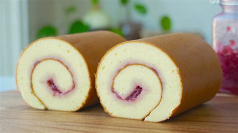 How To Make Perfectly Soft Swiss Roll The Best Swiss Roll Recipe