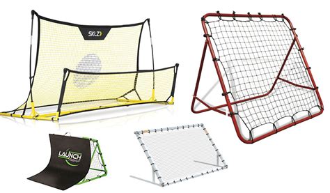 Best Soccer Rebounder Reviews 2022 : A Soccer Net that Returns the Ball!