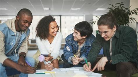 Fiche Métier ATSEM Définition Salaire Formation Concours Diplôme