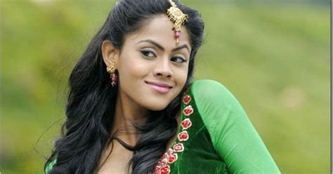 Tamil Hot Actress Hot Scene Karthika