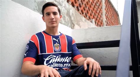 Chivas de Guadalajara lanza su nuevo jersey alternativo Telediario México